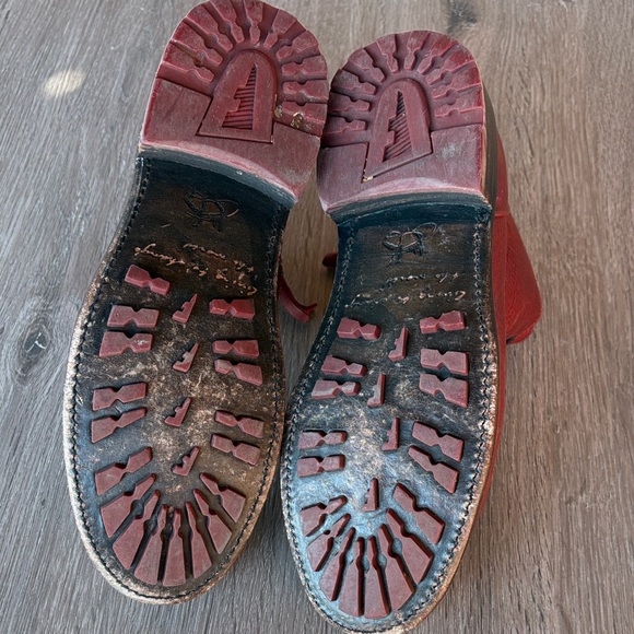 John Fluevog Babette Red Ankle Boots with Black Laces - Picture 5 of 7